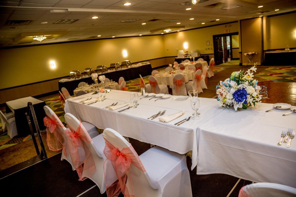 Ramada Plaza Rochester Airport Luaran gambar