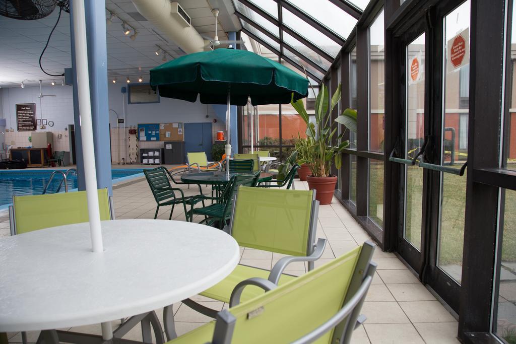 Ramada Plaza Rochester Airport Luaran gambar