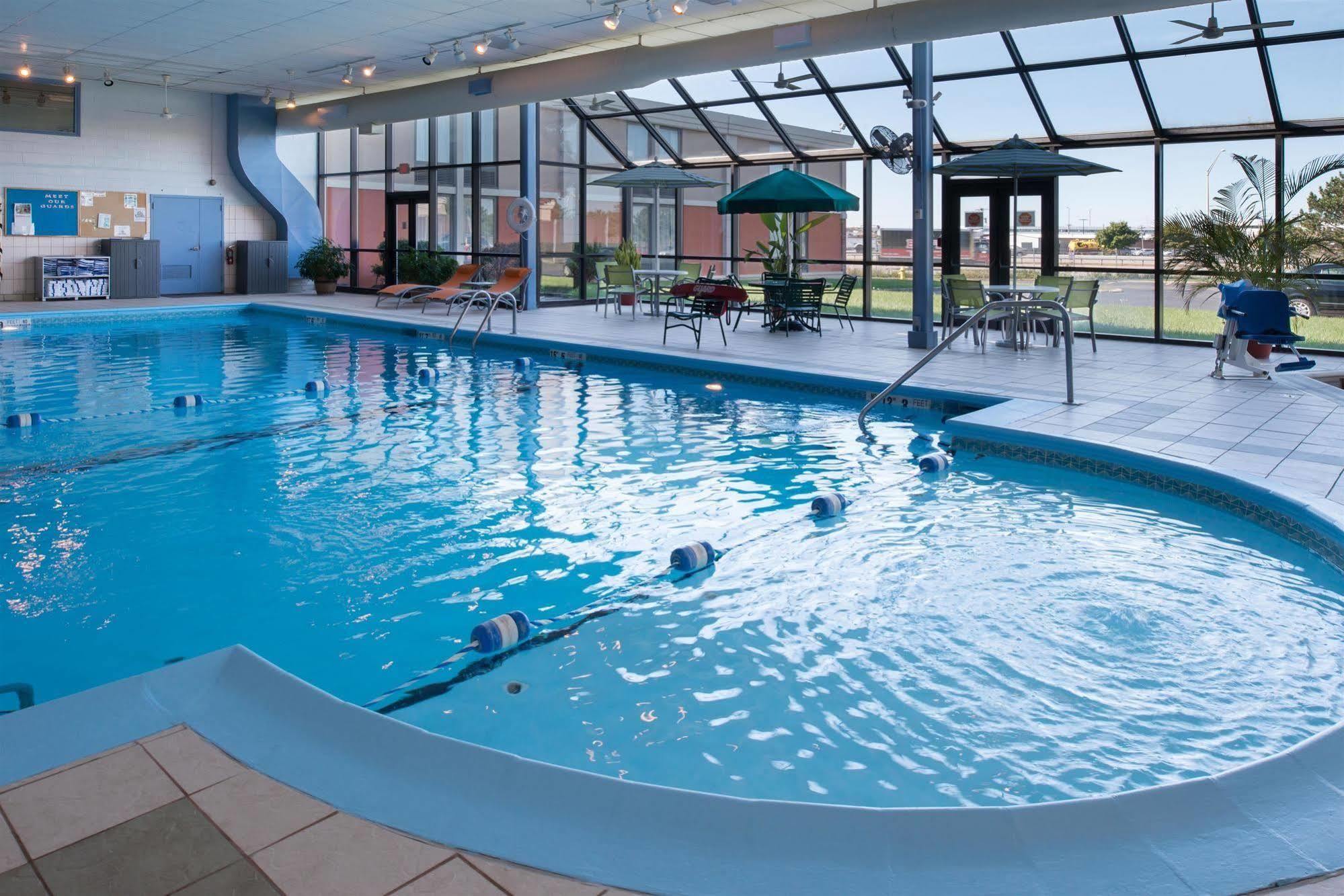 Ramada Plaza Rochester Airport Luaran gambar
